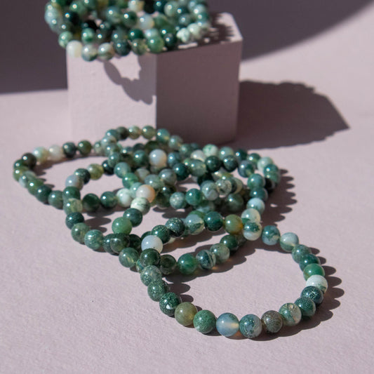 moss agate, moss agate bracelet, crystal bracelet, moss agate jewelry, moss agate crystal, moss agate stone, moss agate properties, moss agate healing properties, moss agate metaphysical properties, moss agate meaning
