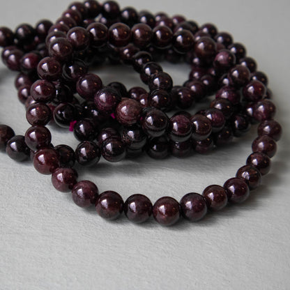 garnet, garnet bracelet, garnet jewelry, crystal bracelet, crystal jewelry, gemstone bracelet, gemstone jewelry, garnet crystal, garnet stone, garnet gemstone, garnet properties, garnet healing properties, garnet metaphysical properties, garnet meaning