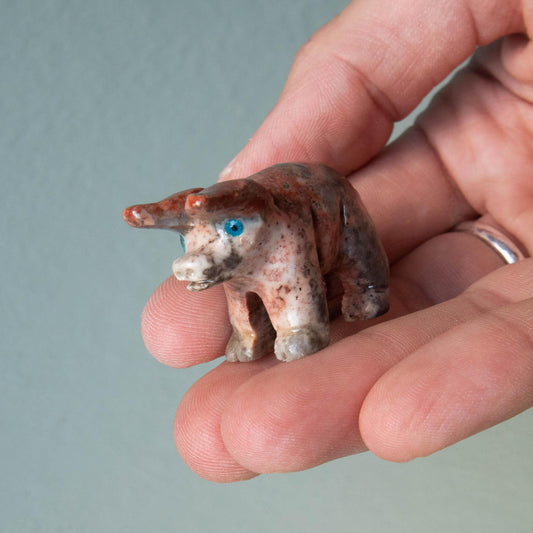 soapstone, soapstone pig, soapstone pig carving, crystal pig, crystal pig carving, crystal animal, gemstone pig, gemstone animal, soapstone crystal, soapstone stone, soapstone properties, soapstone metaphysical properties, soapstone healing properties, soapstone meaning