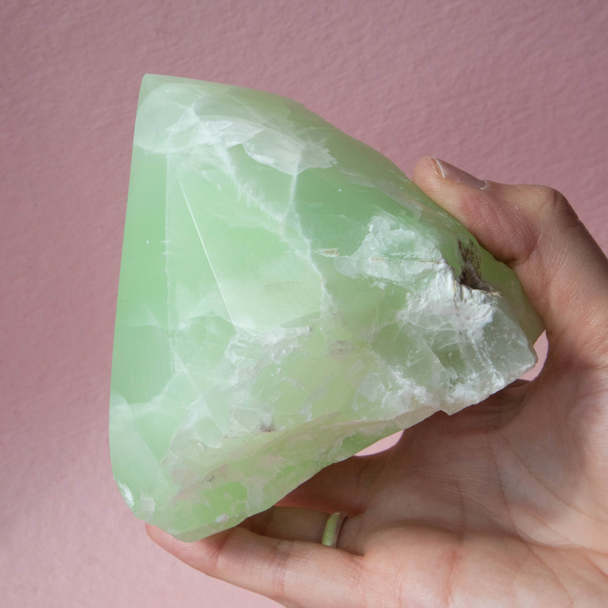 green calcite, green calcite top polished, polished green calcite, crystal point, crystal top, green calcite crystal, green calcite stone, green calcite gemstone, green calcite properties, green calcite healing properties, green calcite metaphysical properties, green calcite meaning