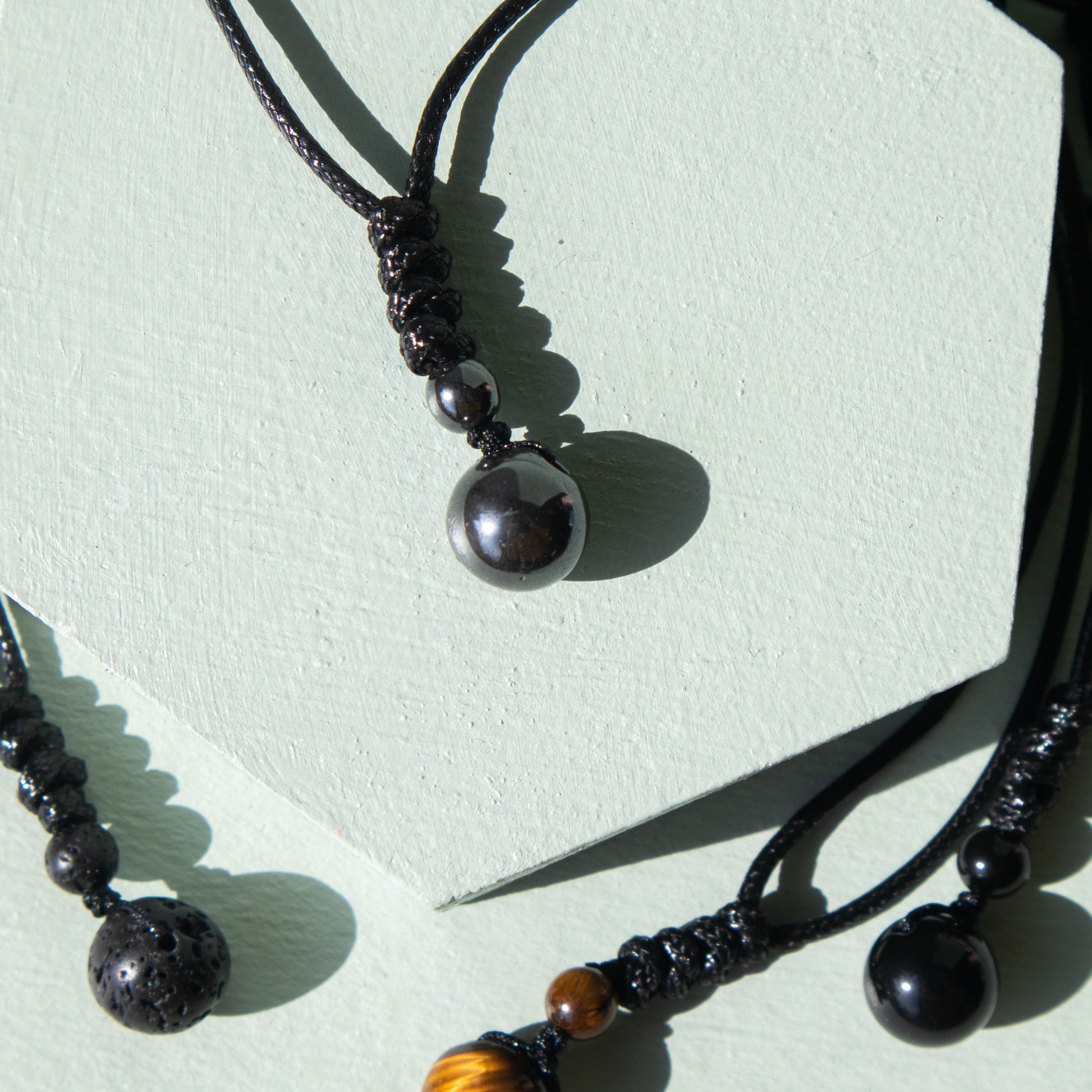 hematite, hematite necklace, hematite jewelry, crystal necklace, crystal jewelry, gemstone necklace, gemstone jewelry, hematite crystal, hematite stone, hematite gemstone, hematite properties, hematite healing properties, hematite metaphysical properties, hematite meaning