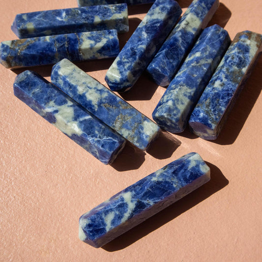 sodalite, sodalite point, crystal point, sodalite crystal, gemstone point, sodalite stone, sodalite gemstone, sodalite properties, sodalite healing properties, sodalite metaphysical properties, sodalite meaning