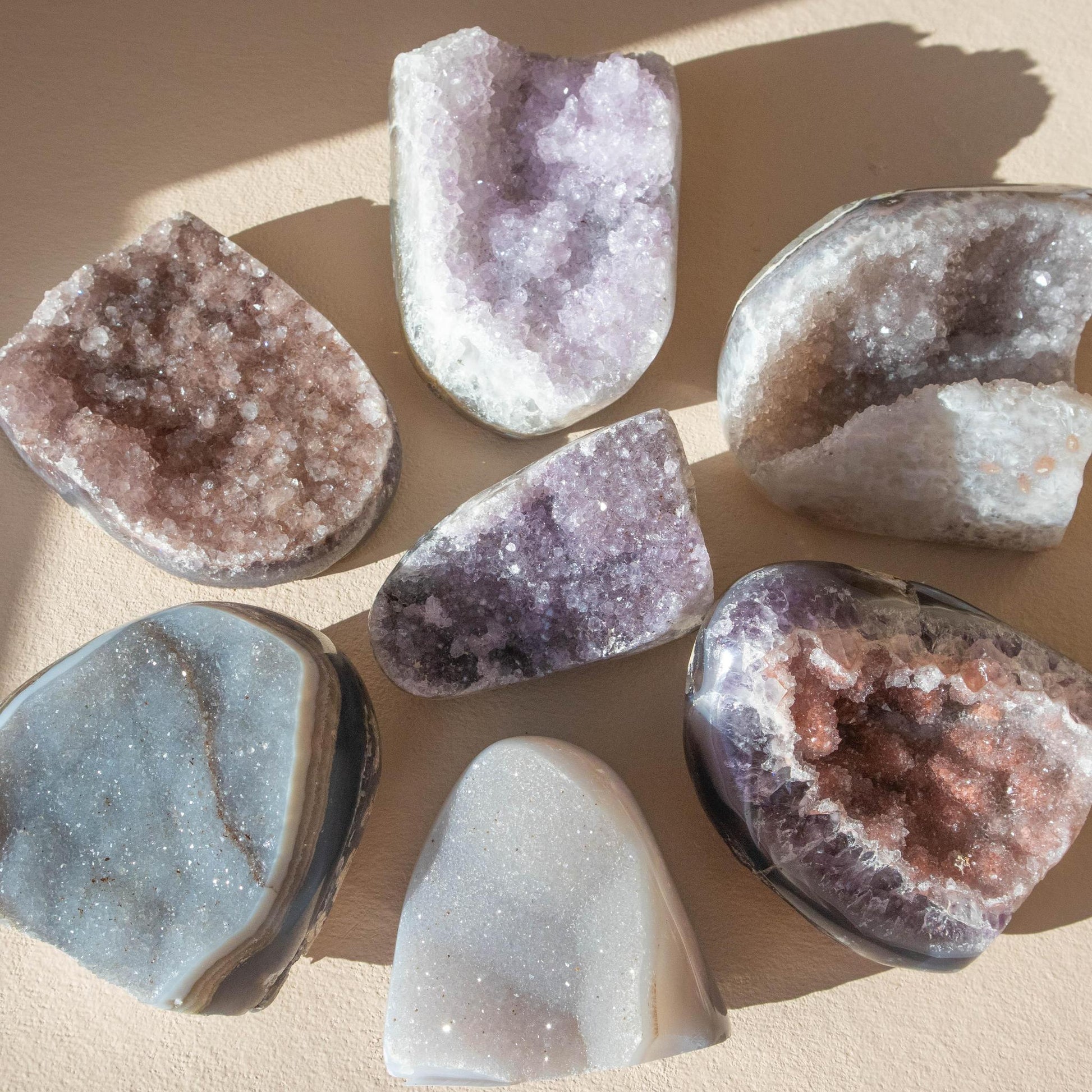 agate druzy, agate, druzy, agate druzy cut base, crystal cut base, agate druzy crystal, agate druzy stone, agate druzy meaning, agate druzy properties