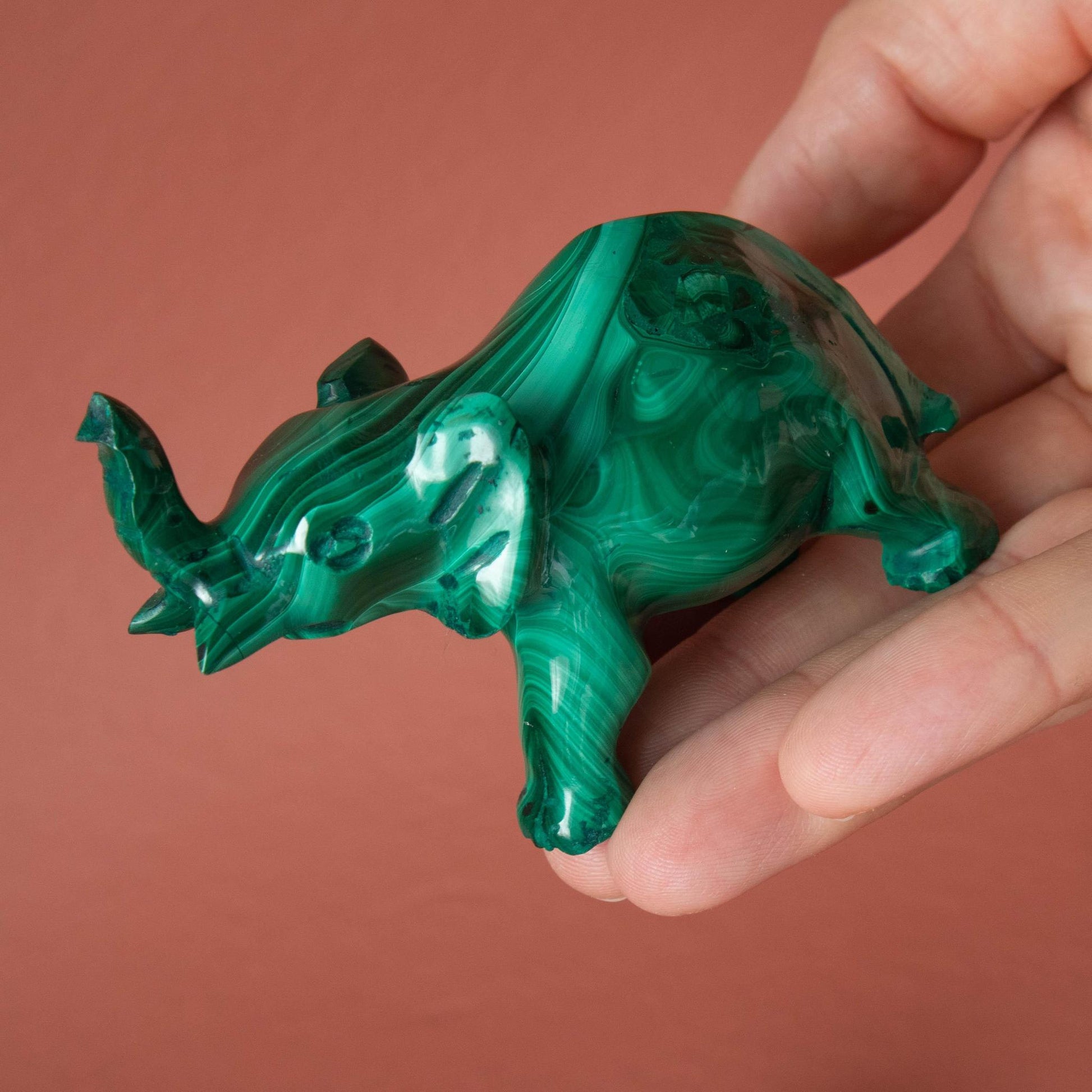 malachite, malachite elephant, malachite elephant carving, crystal elephant, crystal elephant carving, malachite properties, malachite healing properties, malachite meaning, malachite crystal, malachite stone