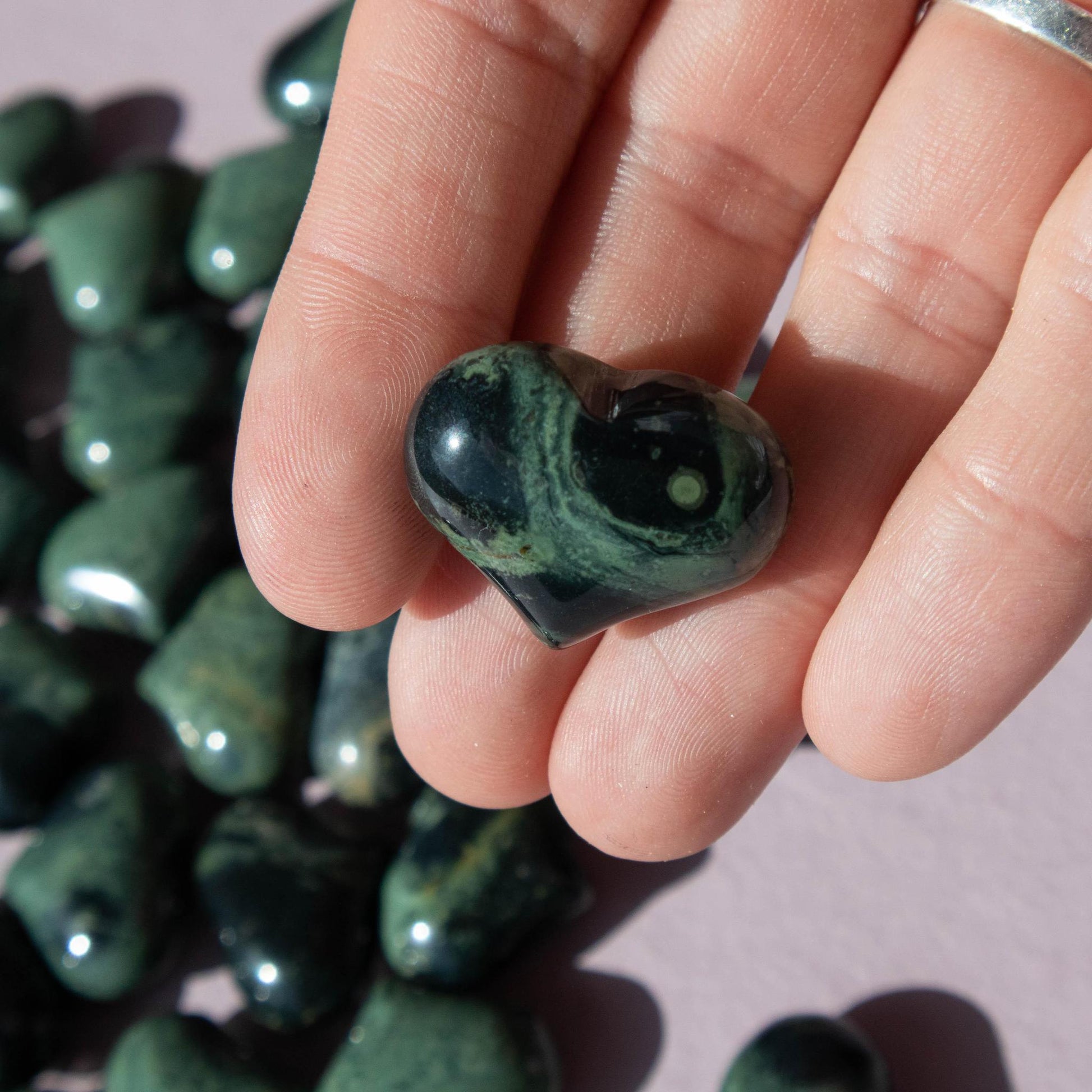 kambaba jasper, kambaba jasper mini heart, kambaba jasper heart, crystal heart, mini crystal heart, kambaba jasper crystal, kambaba jasper stone, kambaba jasper properties, kambaba jasper healing properties, kambaba jasper metaphysical properties, kambaba jasper meaning