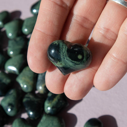 kambaba jasper, kambaba jasper mini heart, kambaba jasper heart, crystal heart, mini crystal heart, kambaba jasper crystal, kambaba jasper stone, kambaba jasper properties, kambaba jasper healing properties, kambaba jasper metaphysical properties, kambaba jasper meaning